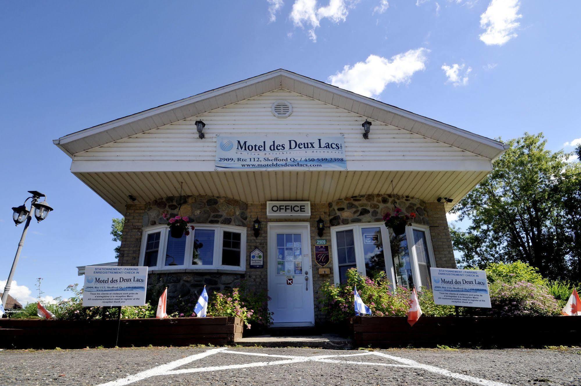 Motel Des Deux Lacs Waterloo Exterior foto